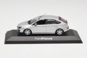 Ford Focus Mk2 Moondust Argintiu Minichamps 1:43 FOCUS002 Metal