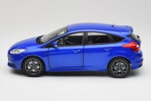 Ford Focus ST Mk2 Blue Metallic Minichamps 1:18 110082001 Metal - imaginea 4 din 8