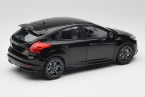 Ford Focus ST Mk2 Panther Black Metallic Minichamps 1:18 110082000 Metal - imaginea 3 din 8