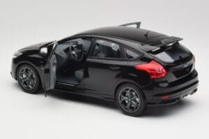Ford Focus ST Mk2 Panther Black Metallic Minichamps 1:18 110082000 Metal - imaginea 5 din 8