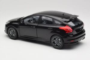 Ford Focus ST Mk2 Panther Black Metallic Minichamps 1:18 110082000 Metal - imaginea 7 din 8