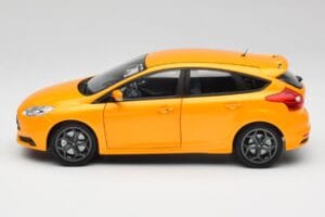 Ford Focus ST Mk2 Tangerine Scream Minichamps 1:18 110082005 Metal - imaginea 4 din 8