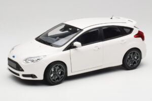 Ford Focus ST Mk2 Alb Minichamps 1:18 110082004 Metal