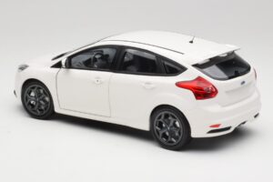 Ford Focus ST Mk2 Alb Minichamps 1:18 110082004 Metal - imaginea 7 din 8