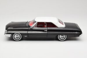 Ford Galaxie 500 Negru Sun Star 1:18 1442 Metal - imaginea 4 din 8
