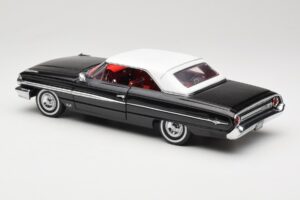 Ford Galaxie 500 Negru Sun Star 1:18 1442 Metal - imaginea 7 din 8