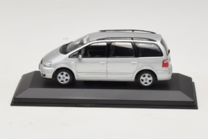 Ford Galaxy Mk2 Argintiu Minichamps 1:43 GALAXY001 Metal