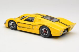 Ford GT40 Mk IV Galben 1967 Shelby Collectibles 1:18 31414S Metal - imaginea 7 din 8