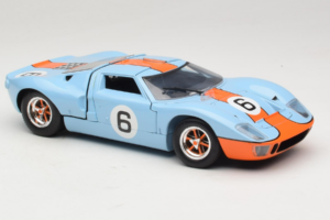 Ford GT40 Gulf #6 J. Ickx / J. Oliver 24 Hours of Le Mans 1969 Eagles Race 1:18 300600 Metal - imaginea 6 din 8