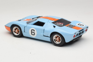 Ford GT40 Gulf #6 J. Ickx / J. Oliver 24 Hours of Le Mans 1969 Eagles Race 1:18 300600 Metal - imaginea 7 din 8