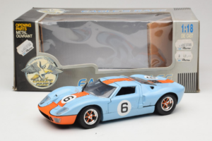 Ford GT40 Gulf #6 J. Ickx / J. Oliver 24 Hours of Le Mans 1969 Eagles Race 1:18 300600 Metal - imaginea 8 din 8