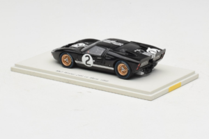 Ford GT40 Mk II #2 B. McLaren / C. Amon Shelby American Winner 24 Hours of Le Mans 1966 Spark 1:43 43LM66-O1 Rășină - imaginea 3 din 4