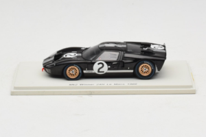 Ford GT40 Mk II #2 B. McLaren / C. Amon Shelby American Winner 24 Hours of Le Mans 1966 Spark 1:43 43LM66-O1 Rășină