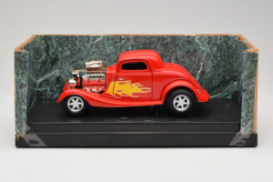Ford High Tech Roșu cu Flacără American Muscle 1:18 7726 Metal
