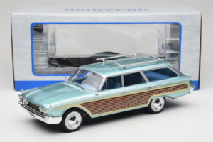 Ford Country Squire Albastru MCG 1:18 MCG18049 Metal - imaginea 6 din 6