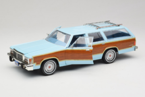 Ford LTD Country Squire Charlie's Angels Movie GreenLight 1:18 19066 Metal - imaginea 2 din 8