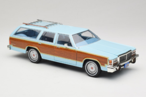 Ford LTD Country Squire Charlie's Angels Movie GreenLight 1:18 19066 Metal - imaginea 6 din 8