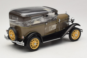 Ford Model A Tudor Chicle Drab Motor City 1:18 41003 Metal - imaginea 2 din 6