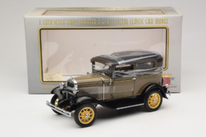 Ford Model A Tudor Chicle Drab Motor City 1:18 41003 Metal - imaginea 6 din 6