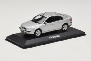 Ford Mondeo Mk3 Sedan Argintiu Minichamps 1:43 MONDEO005 Metal - imaginea 2 din 4