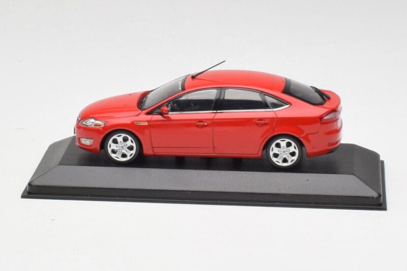 Ford Mondeo Mk4 Colorado Roșu Minichamps 1:43 MONDEO001 Metal