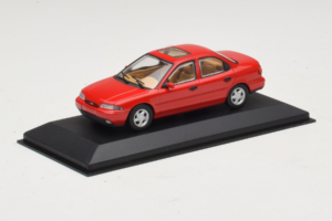 Ford Mondeo Mk1 Sedan Roșu Minichamps 1:43 82000 Metal - imaginea 2 din 4