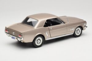 Ford Mustang 1964 1/2 Argintiu Mira 1:18 6127 Metal - imaginea 3 din 8