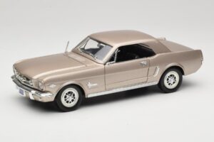 Ford Mustang 1964 1/2 Argintiu Mira 1:18 6127 Metal