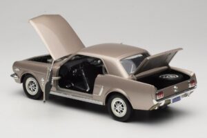 Ford Mustang 1964 1/2 Argintiu Mira 1:18 6127 Metal - imaginea 5 din 8