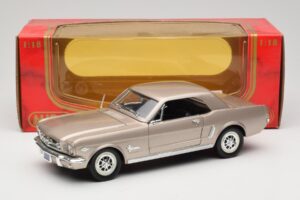 Ford Mustang 1964 1/2 Argintiu Mira 1:18 6127 Metal - imaginea 8 din 8