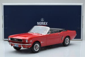 Ford Mustang Cabriolet Roșu Norev 1:18 182810 Metal - imaginea 6 din 6