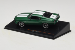 Ford Mustang Custom Verde IXO 1:43 CLC530N Metal - imaginea 3 din 4