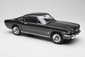 Ford Mustang Fastback Ivy Green Otto 1:12 G079 Rășină - imaginea 4 din 6