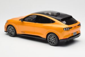 Ford Mustang Mach-E GT Performance Cyber Portocaliu Otto 1:18 OT983 Rășină - imaginea 5 din 6