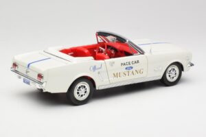 Ford Mustang Pace Car Wimbledon White Solido 1:18 81578 Metal - imaginea 3 din 8