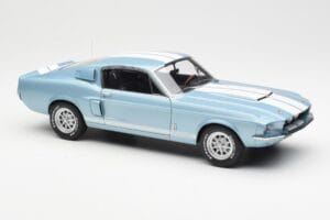 Ford Mustang Shelby GT500 Albastru Deschis Metalic Cu Dungi Albe AUTOart 1:18 72907 Metal - imaginea 6 din 8