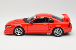 Ford Mustang SVT Cobra R SN95 Roșu Maisto 1:18 531872 Metal - imaginea 4 din 8