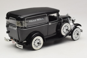 Ford Panel Car Police Patrol Signature Models 1:18 18143 Metal - imaginea 2 din 6
