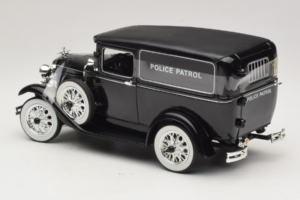Ford Panel Car Police Patrol Signature Models 1:18 18143 Metal - imaginea 5 din 6