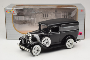 Ford Panel Car Police Patrol Signature Models 1:18 18143 Metal - imaginea 6 din 6