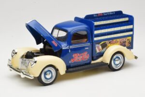 Ford Pepsi-Cola Replica Golden Wheel 1:18 PF351 Metal - imaginea 2 din 8