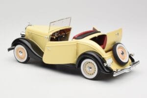 Ford Roadster Dearborn Yellow Solido 1:18 8008 Metal - imaginea 5 din 8