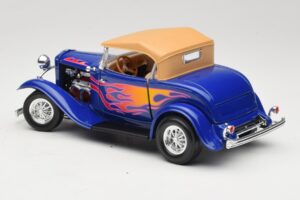 Ford Roadster Street Rod Albastru with Fire Road Signature 1:18 92249 Metal - imaginea 7 din 8