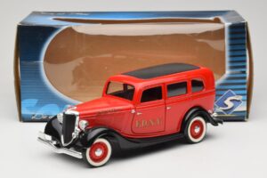 Ford Sedan Roșu Solido 1:18 8066 Metal - imaginea 8 din 8