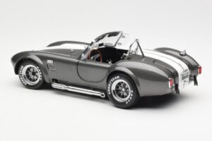 Ford Shelby Cobra 427 S/C Gri Metalic Cu Dungi Albe Kyosho 1:18 08045GRW Metal - imaginea 7 din 8