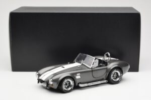 Ford Shelby Cobra 427 S/C Gri Metalic Cu Dungi Albe Kyosho 1:18 08045GRW Metal - imaginea 8 din 8