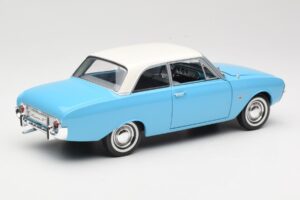 Ford Taunus 17M P2 Albastru Revell 1:18 08817 Metal - imaginea 3 din 8