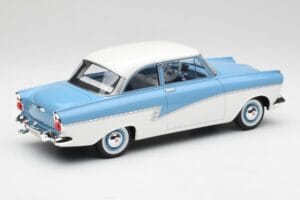 Ford Taunus 17M P2 Albastru Deschis & Alb BoS Models 1:18 BOS019 Metal - imaginea 2 din 6