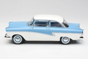 Ford Taunus 17M P2 Albastru Deschis & Alb BoS Models 1:18 BOS019 Metal - imaginea 3 din 6