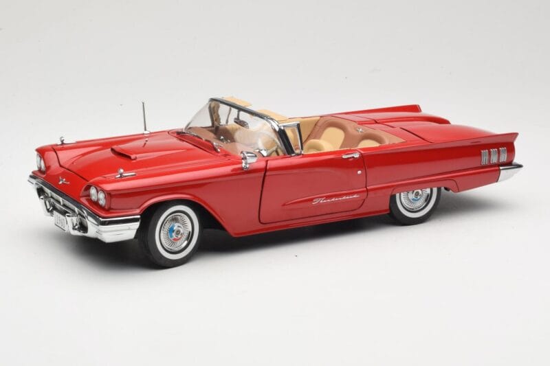 Ford Thunderbird Cabriolet Roșu Sun Star 1:18 4311 Metal
